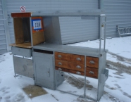 Półka uniwersalna metalowa. Bardzo solidnie zrobiona, drzwiczki pancerne<br />
Wymiary:<br />...